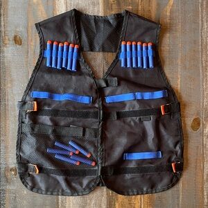 Black Tactical Vest with Wrist Ammo Holder & 147 Nerf Darts